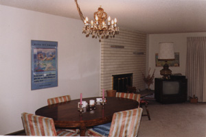 46333 Dining Area